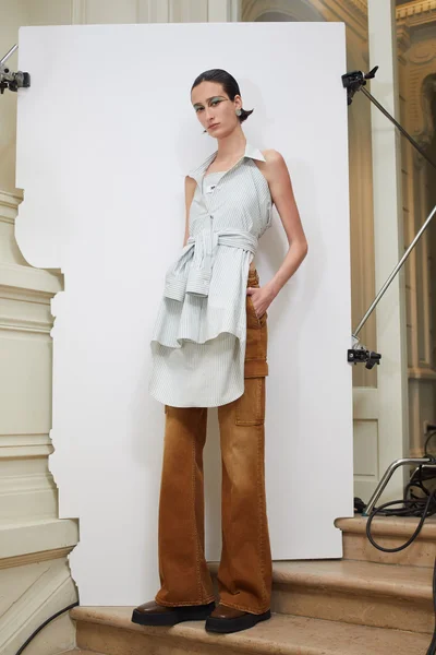Look 15